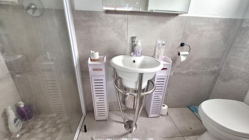 2 Bedroom Property for Sale in Reebok Western Cape